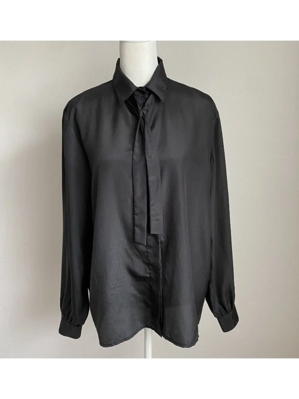 Country Suburbans Womens 10 Black Blouse Buttonup Collar Long Sleeve